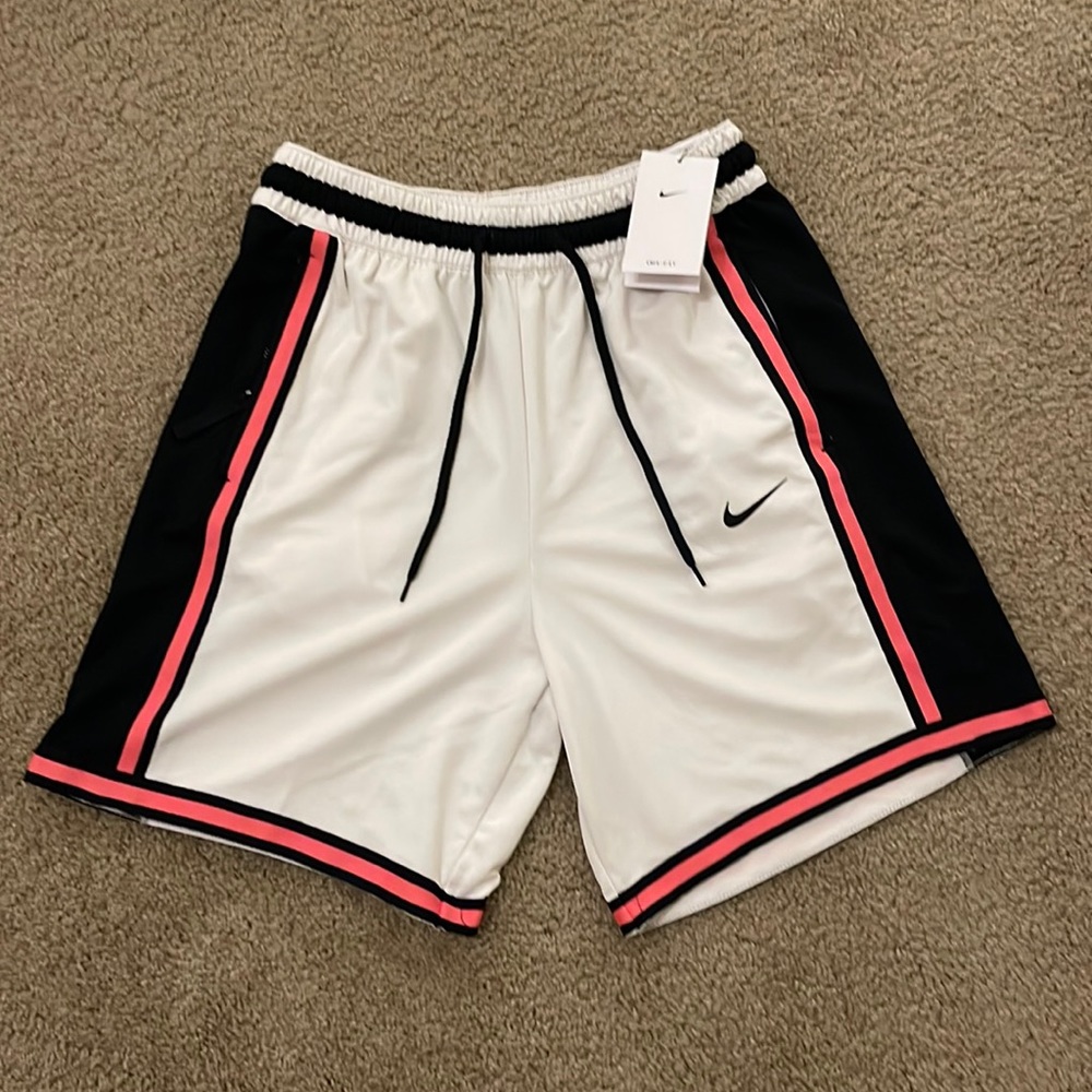 NIKE BASKETBALL SHORTS — BRAND NEW